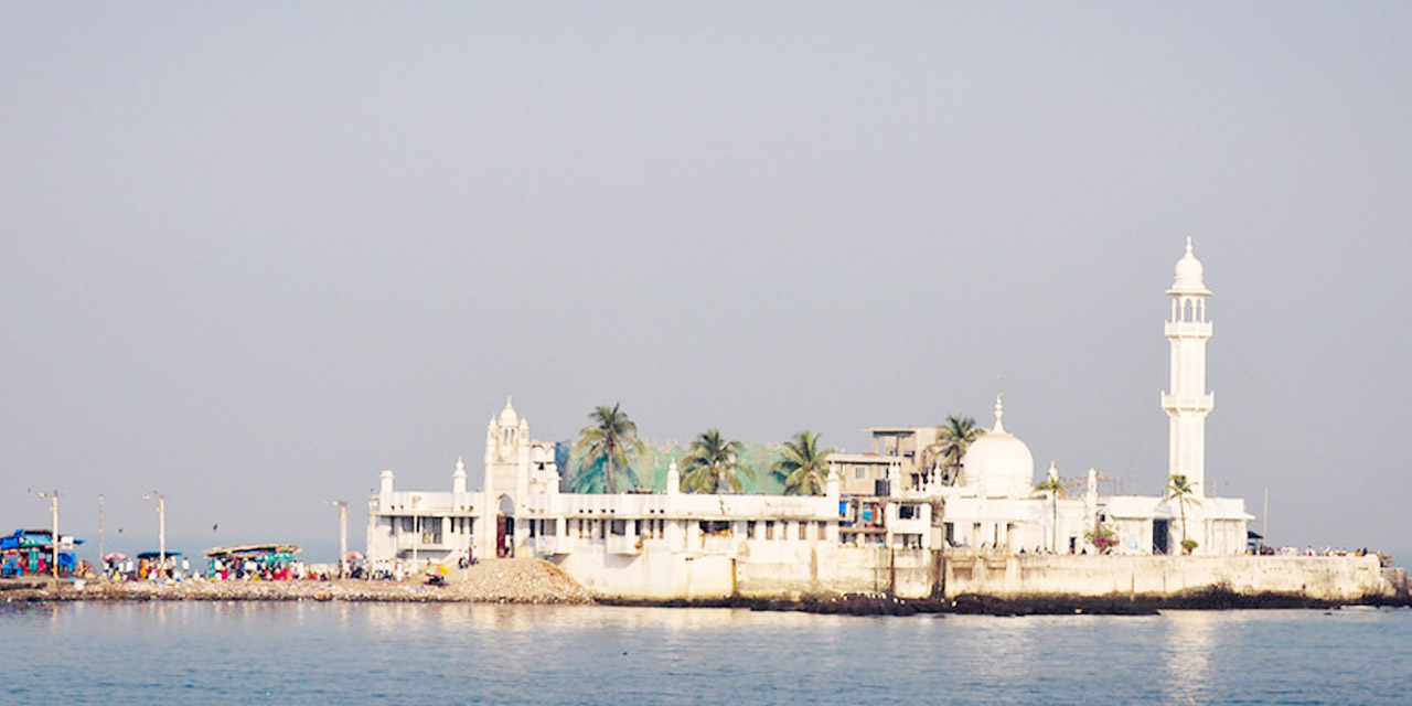 Haji Ali Dargah, Mumbai Tourist Attraction