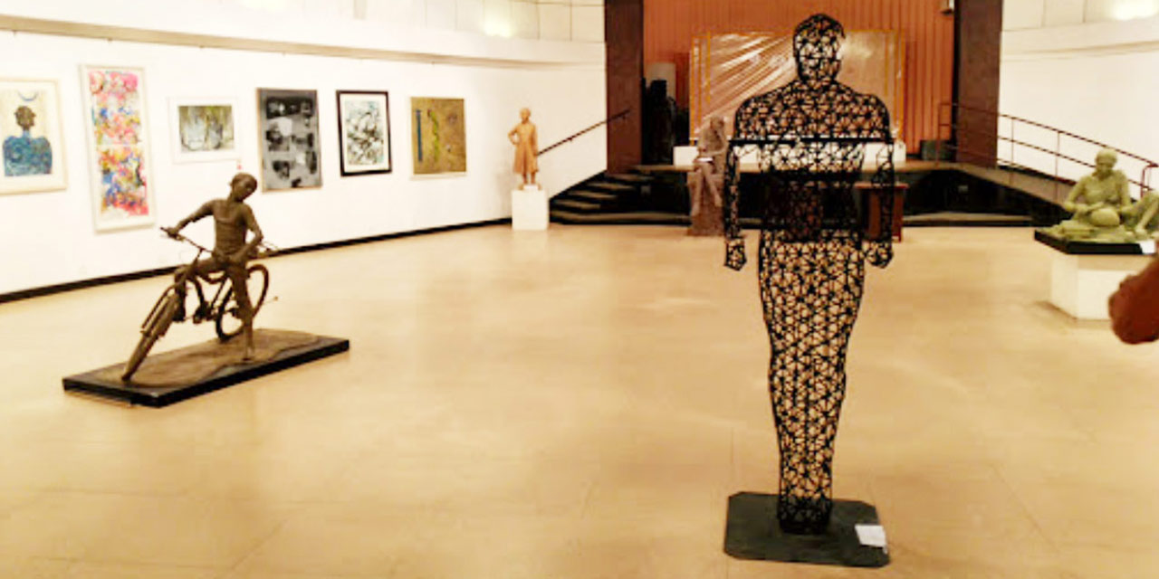 Jehangir Art Gallery, Mumbai Tourist Attraction