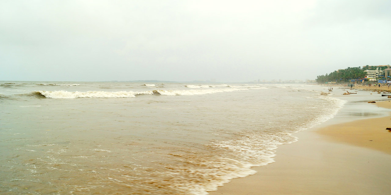 Juhu beach, Mumbai Tourist Attraction