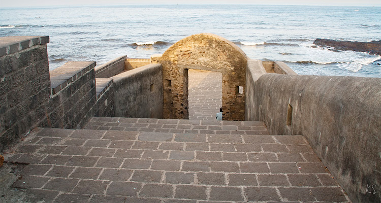 Castella de Aguada / Bandra Fort Mumbai (History, Entry Fee, Images ...